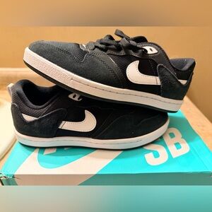 YOUTH NIKE SB “ALLEYOOP”